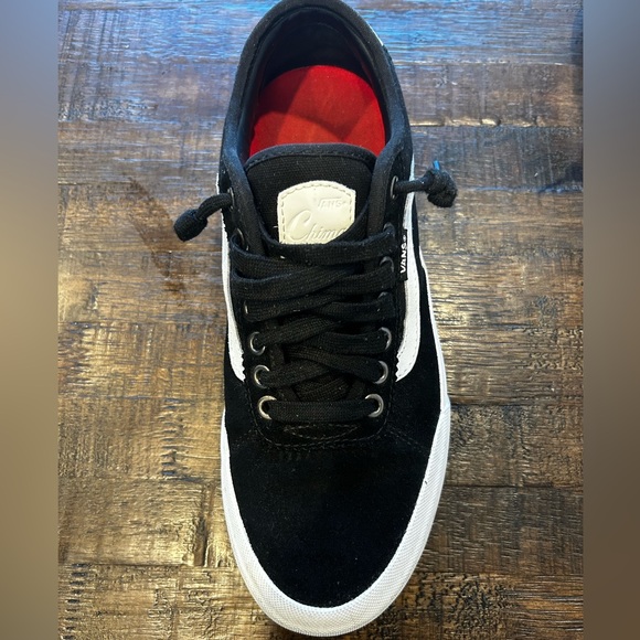 Vans Men's Classic Black and White Sneakers - Picture 2 of 3